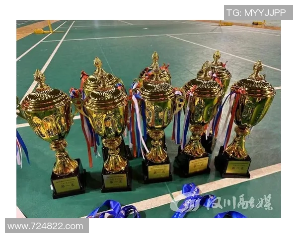 重庆羽毛球队以99分领跑精英赛积分榜展现强劲实力